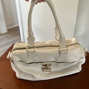 GENTLY LOVED Off white Leather Calvin Klein Purse With Removable Shoulder Strap